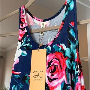 Floral Maxi dress with pockets NWT